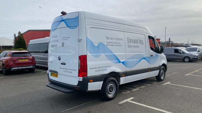 Mercedes-Benz Sprinter E314 L2 Electric Rwd 100kW 81kWh Pro Van Auto